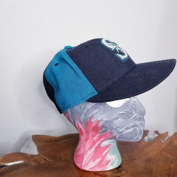 Seattle Mariners hat - Picture 2 of 3